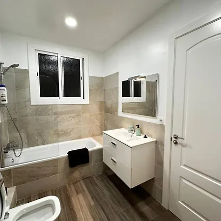Nuevo Roger Habitaciones Couette-café *