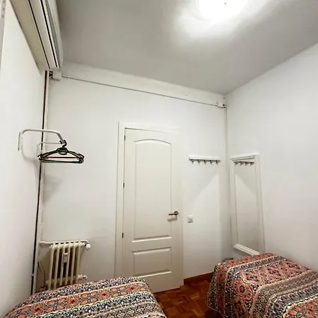 Nuevo Roger Habitaciones Barcelone